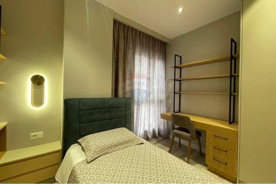 Tirane, jepet me qera apartament 2+1 Kati 4, 97 m² 900 € (Tefta Tashko, Pazari i Ri)