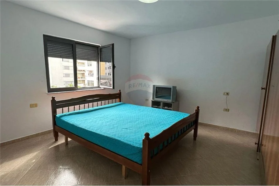 Jepet apartament 2+1 afer me Pazarin e Ri