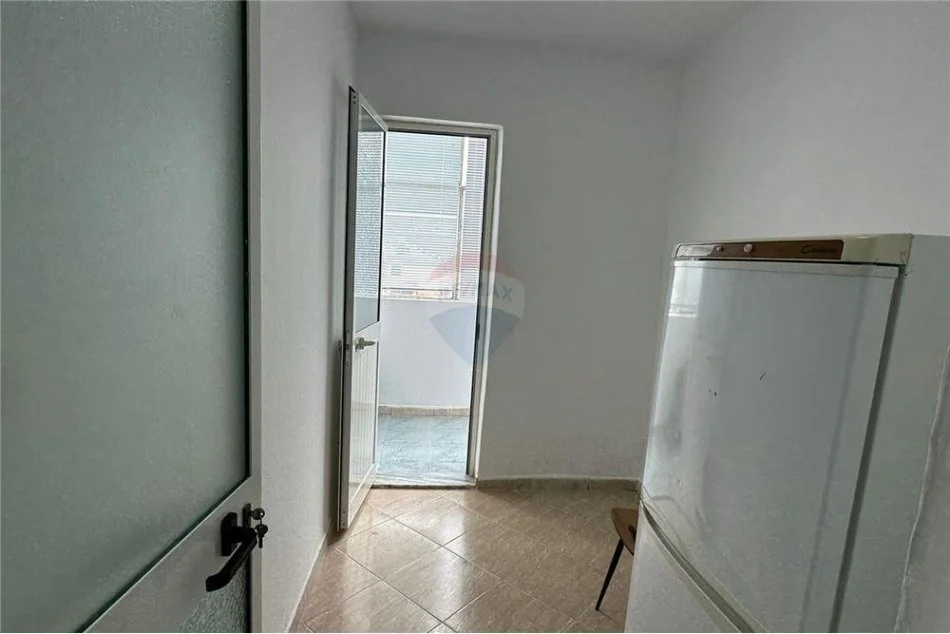 Jepet apartament 2+1 afer me Pazarin e Ri