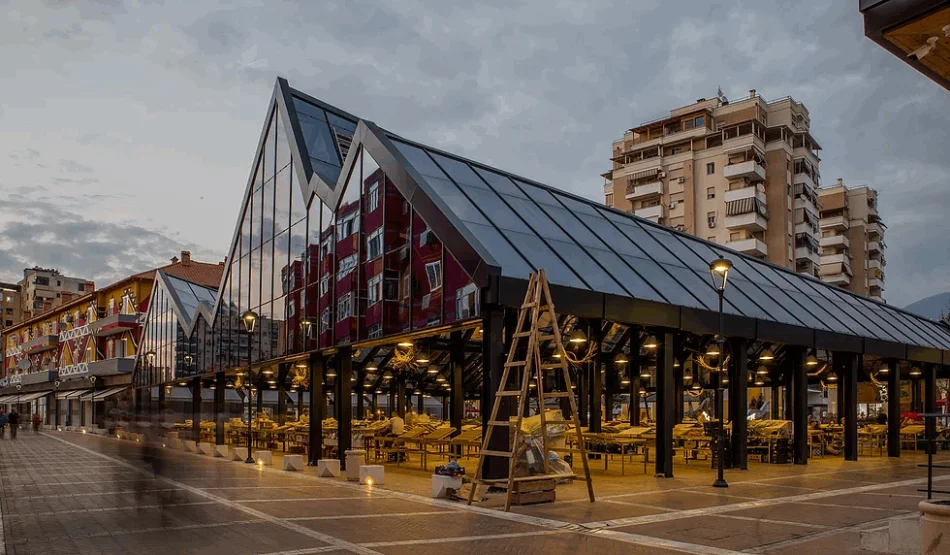 Tirane, jepet me qera apartament 3+1+Aneks+Ballkon Kati 4, 80 m² 600 €