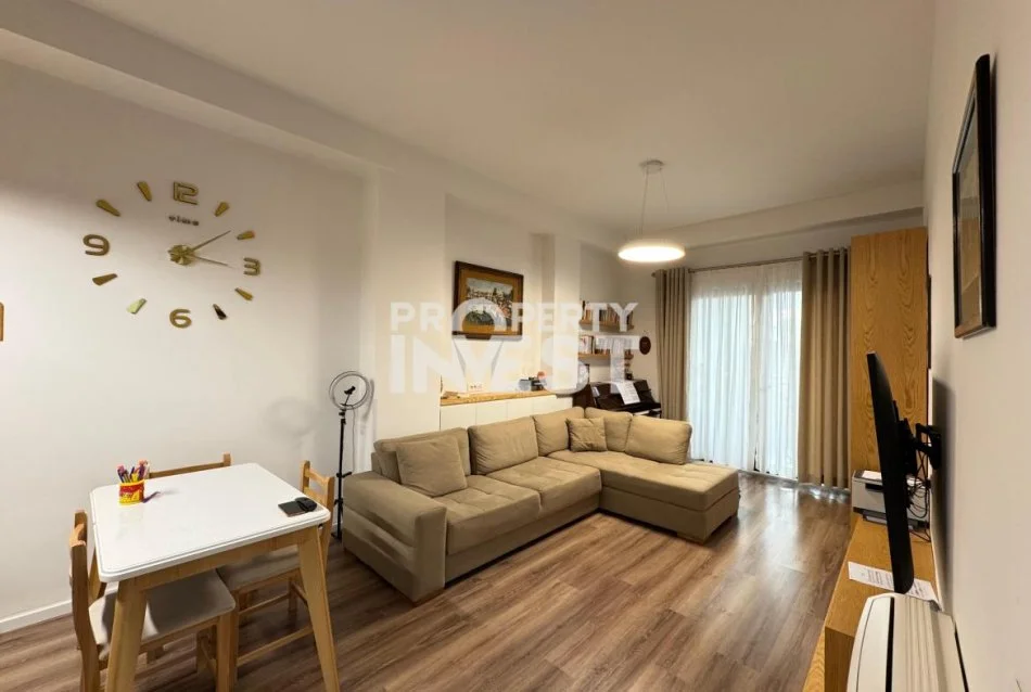 Tirane, shitet apartament 2+1 Kati 5, 133 m² 360.000 € (Pazari i ri)