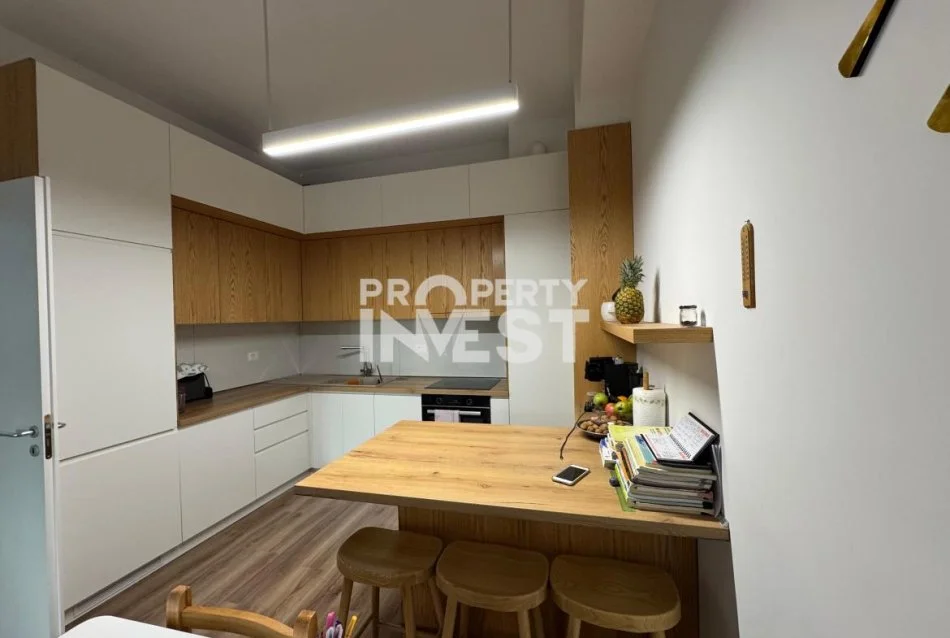 Tirane, shitet apartament 2+1 Kati 5, 133 m² 360.000 € (Pazari i ri)