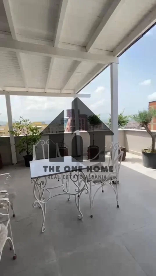 Tirane, jepet me qera apartament 2+1+Ballkon Kati 10, 200 m² 1.600 € (Myslym Shyre)