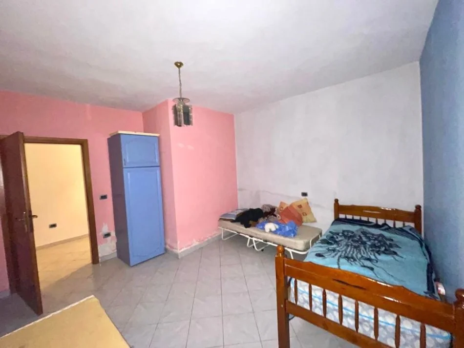 SHITET PENTHOUSE : 3+1+ verandë 305m2 Total  ( Me SUPER PAMJE ) ( 📍Në durrës tek shkëmbi i kavajës ngjit me Florida)  Plazh Iliria