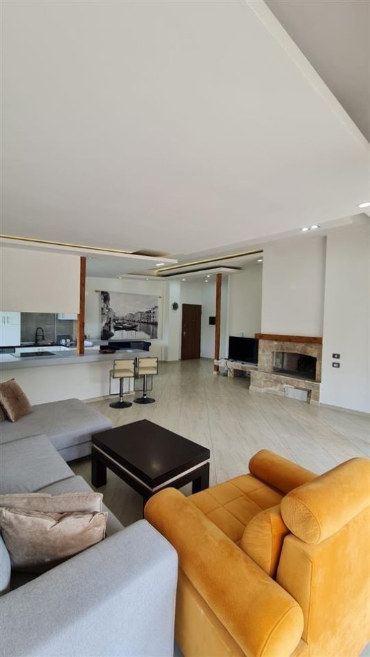 Tirane, shitet apartament+verande | Penthouse 2+1 Kati 5, 174 m² 288.500 € (Liqeni i Thate)