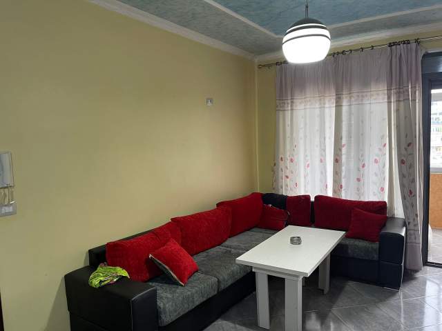 Tirane, jepet me qera apartament Kati 4, 70 m² 420 Euro (Rruga Peti)