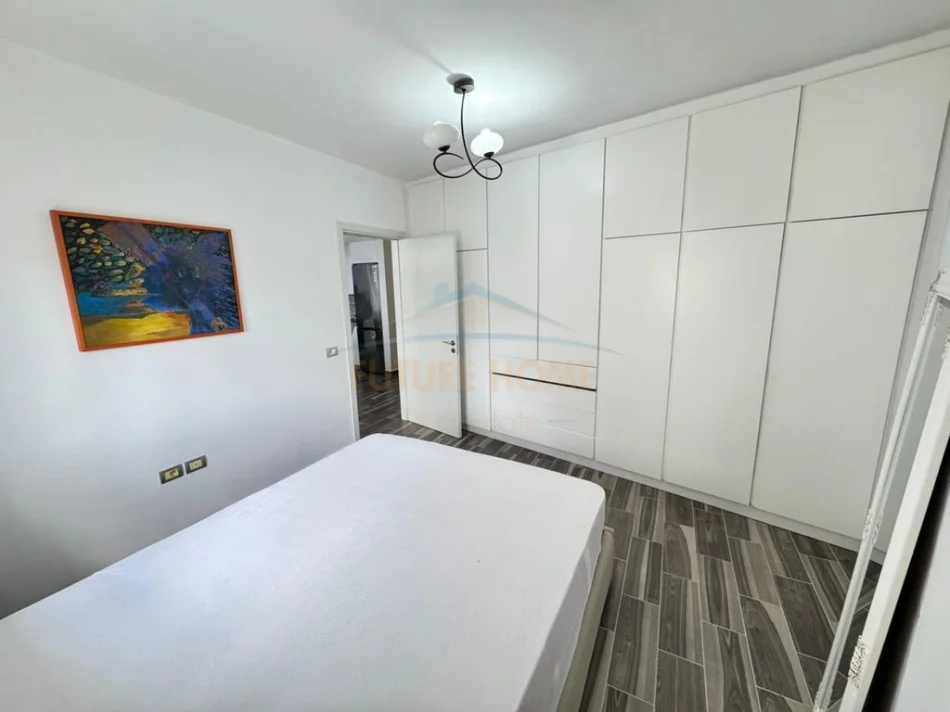Tirane, jepet me qera apartament 1+1 Kati 3, 65 m² 550 € (LIQENI I THATE , RRUGA PETI)