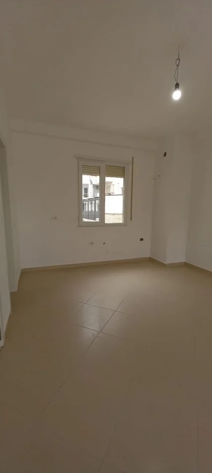 Tirane, shitet apartament 2+1 Kati 2, 118 m² 118.000 € (Hotel Gaxherri)