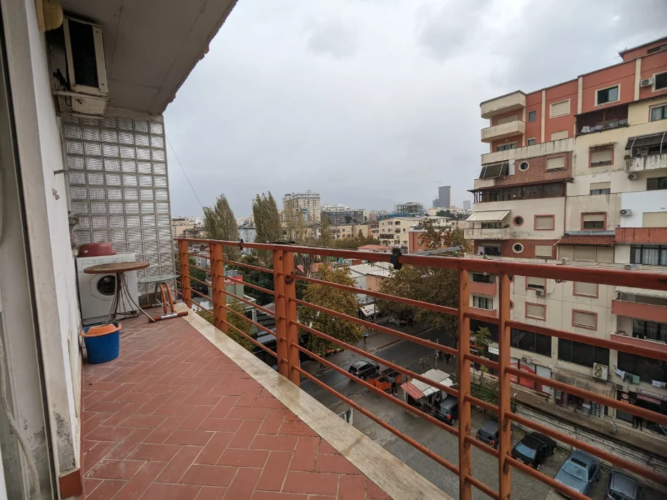 Tirane, shitet apartament 1+1+Aneks+Ballkon Kati 4, (RRuga Dob Bosko)