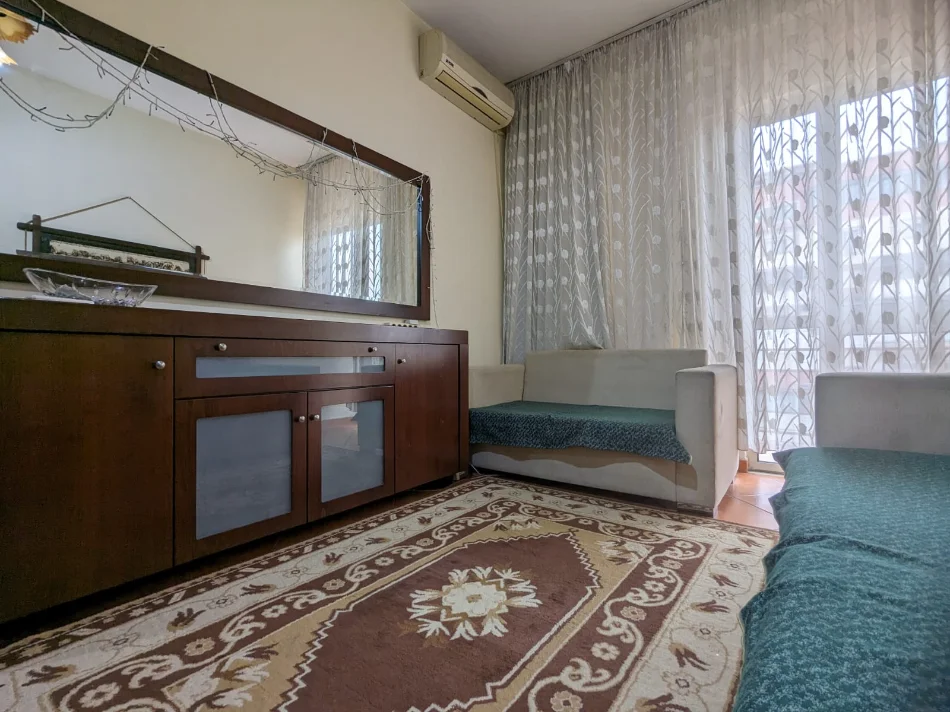 Tirane, shitet apartament 1+1+Aneks+Ballkon Kati 4, (RRuga Dob Bosko)