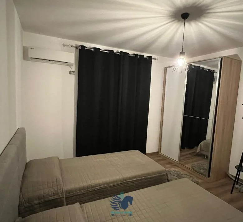 Tirane, jepet me qera shtepi 2+1 Kati 1, 75 m² 750 € (Parlamenti)