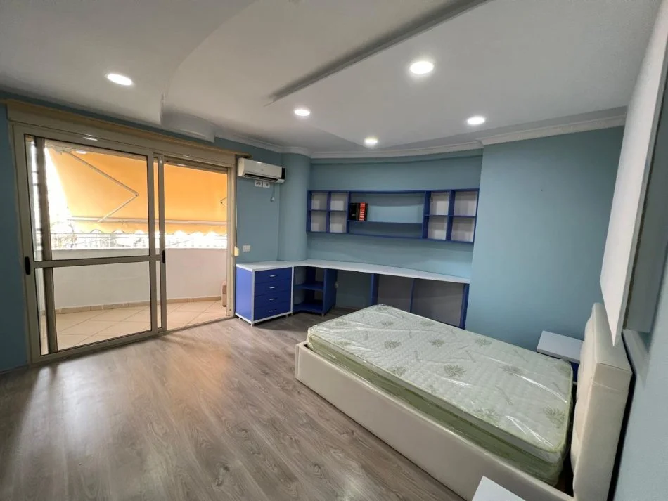 Tirane, jepet me qera apartament 2+1 Kati 2, 100 m² 700 € (Myslym Shyri)