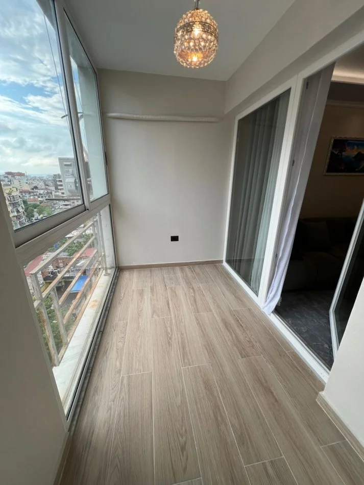 Tirane, jepet me qera apartament 1+1+Ballkon , 80 m² 600 € (Tek Zogu i Zi perballe karburant Gazheli)