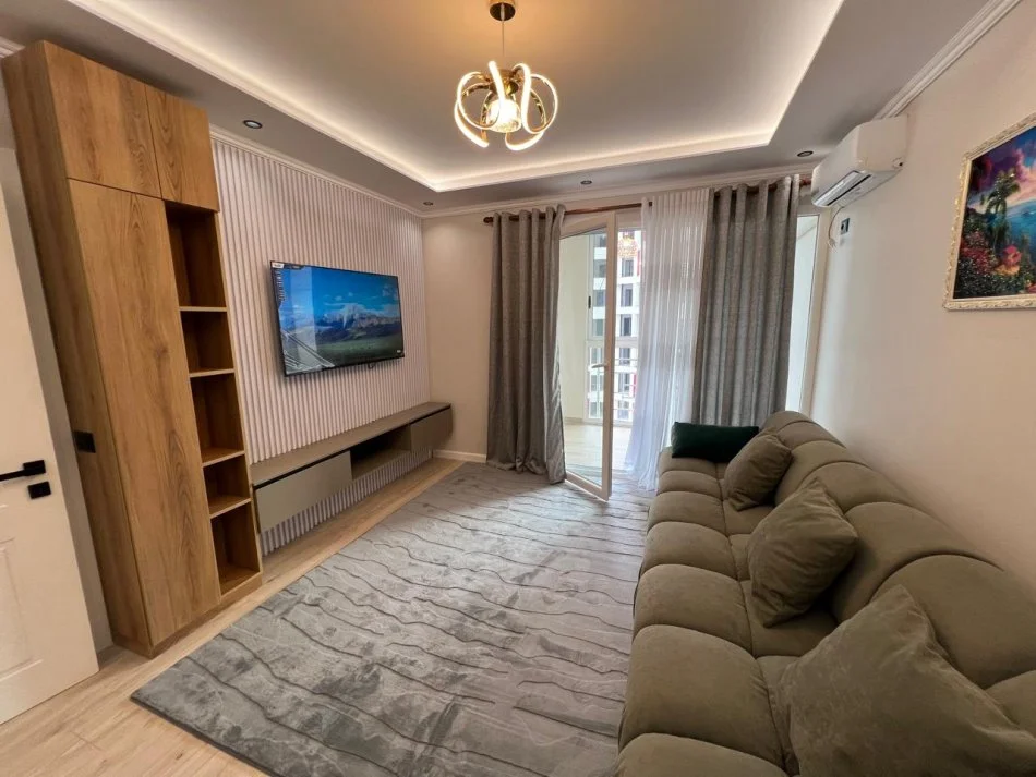 Tirane, jepet me qera apartament 1+1+Ballkon , 80 m² 600 € (Tek Zogu i Zi perballe karburant Gazheli)
