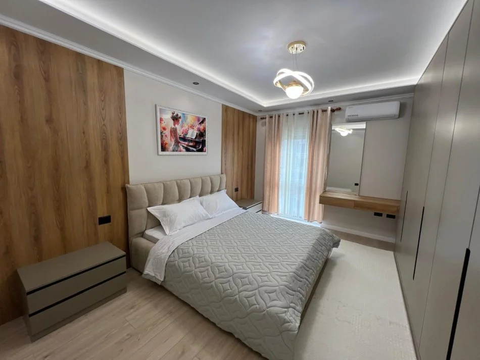 Tirane, jepet me qera apartament 1+1+Ballkon , 80 m² 600 € (Tek Zogu i Zi perballe karburant Gazheli)