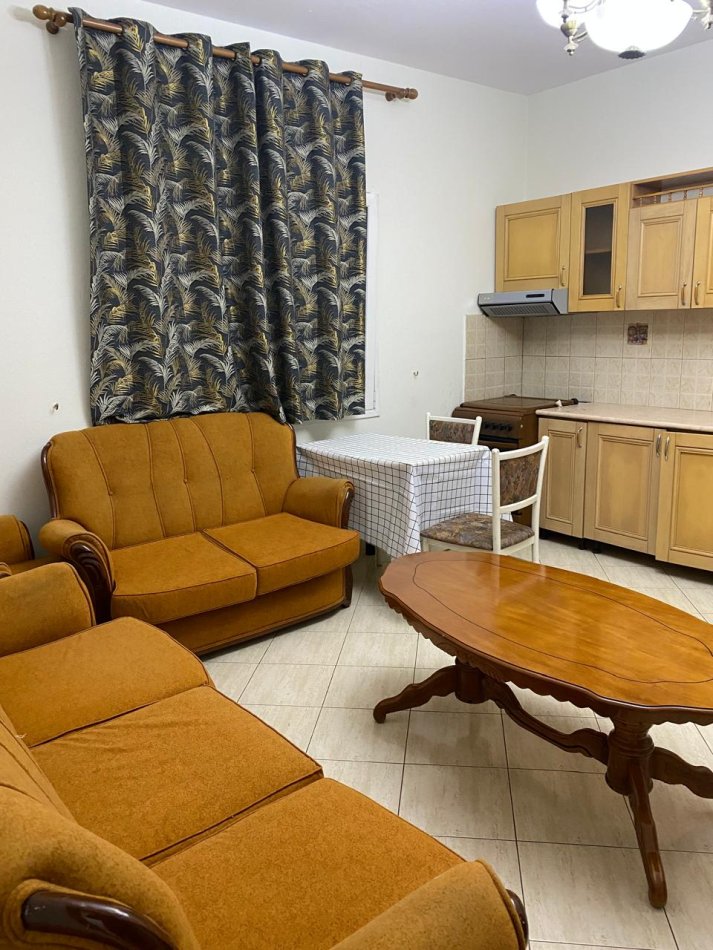 Tirane, jepet me qera apartament 1+1 Kati 1, 65 m² 400 € (Jordan Misja)