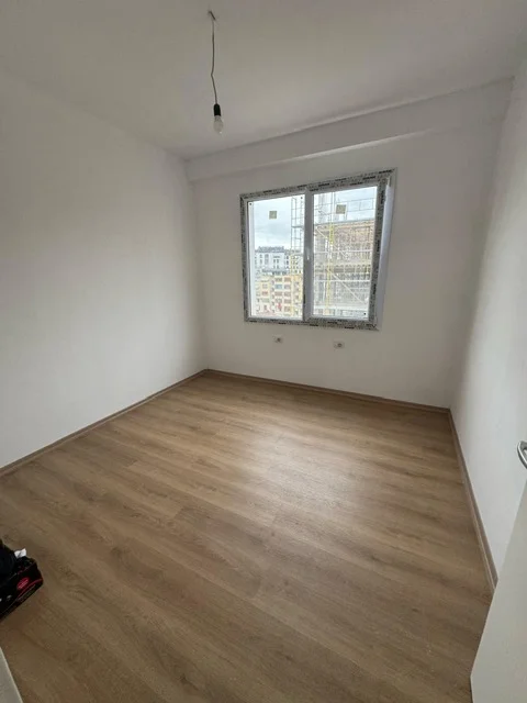 Tirane, jepet me qera apartament 2+1 Kati 6, 90 m² 500 € (Rruga Benjamin Kruta)