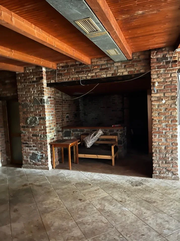 Tirane, jepet me qera bar-kafe Kati 0, 100 m² 300 € (Domje)