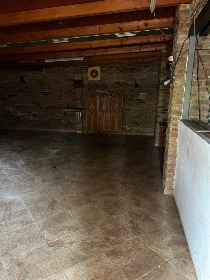 Tirane, jepet me qera bar-kafe Kati 0, 100 m² 300 € (Domje)