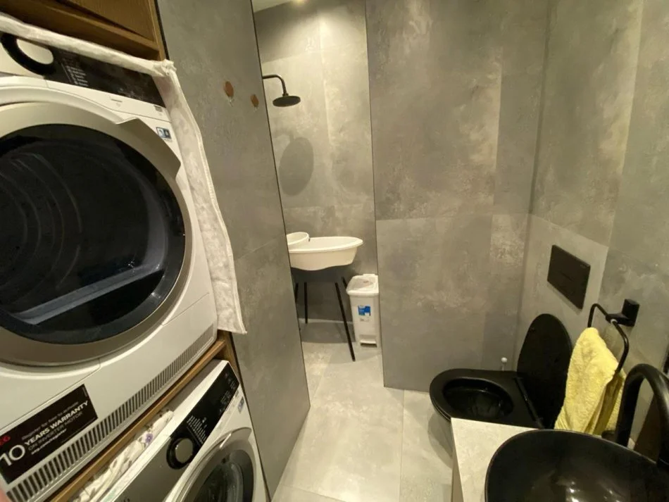 Tirane, jepet me qera apartament 2+1+Ballkon Kati 6, 100 m² 750 € (Frosina Plaku)