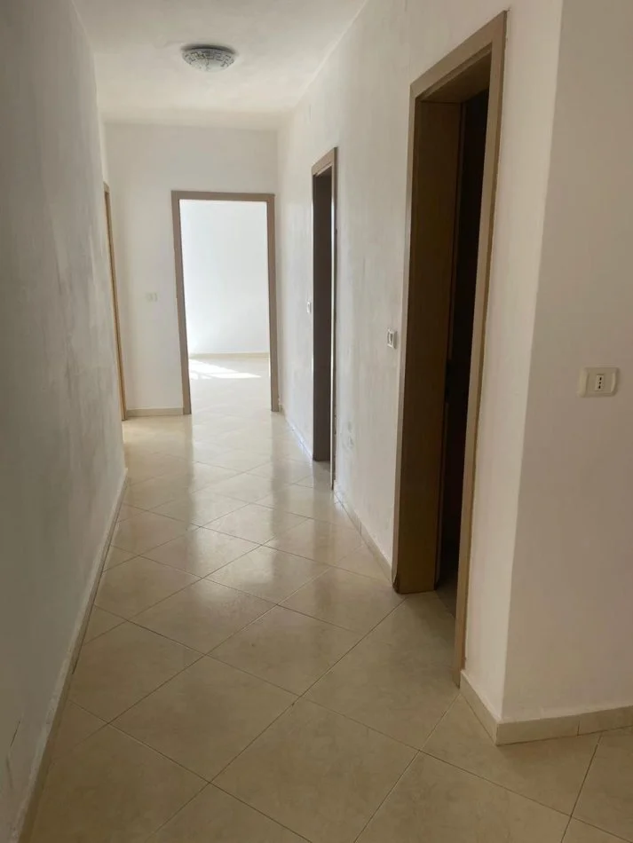 Tirane, shitet apartament 2+1+Ballkon Kati 5, 112 m² 350.000 € 