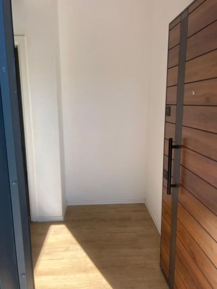 Tirane, jepet me qera shtepi 2+1 , 450 € 