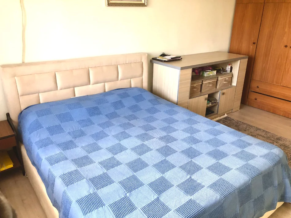 Tirane, jepet me qera 2+1 Kati 2, 83 m² 600 € 