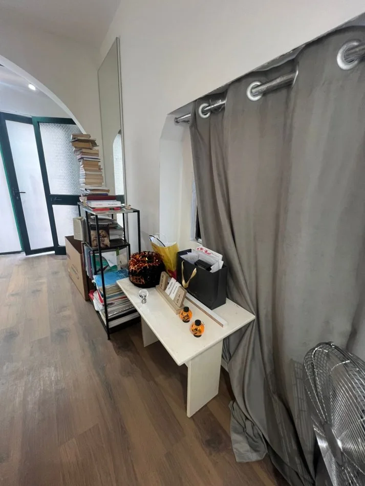 Tirane, jepet me qera zyre , 30 m² 450 € (Kristal Center)