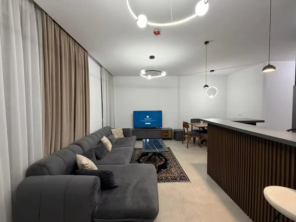 Tirane, jepet me qera apartament 2+1 Kati 4, 115 m² 1.250 € (Liqeni i Thate)