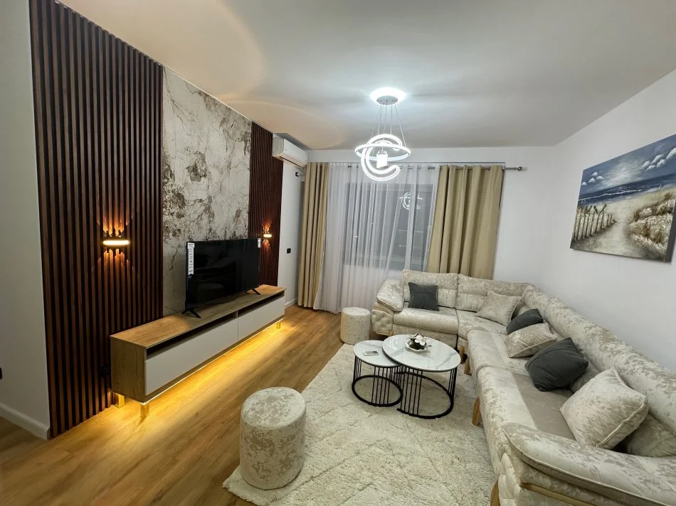 Tirane, shitet apartament 2+1+Ballkon Kati 9, 95 m² 157.003 € (Rruga Teodor Keko)
