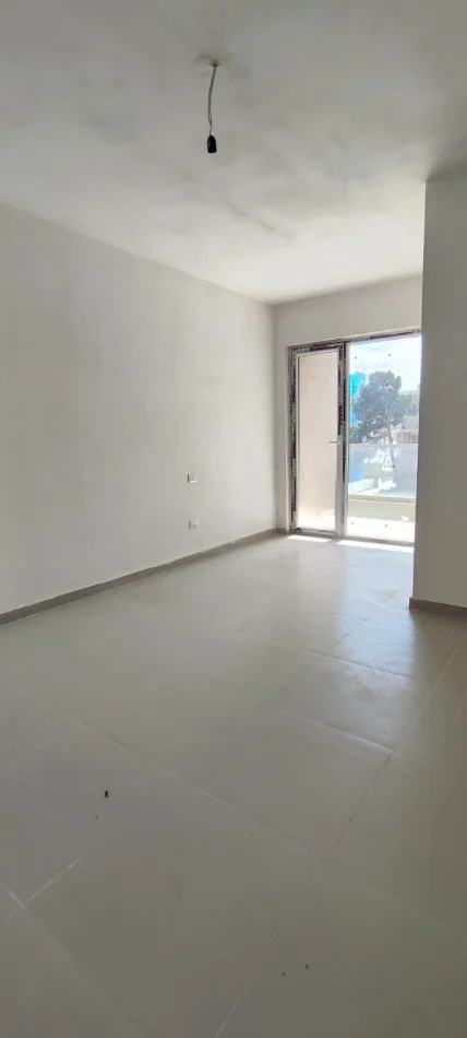 Golem, shitet apartament 2+1+Ballkon Kati 2, 89 m² 