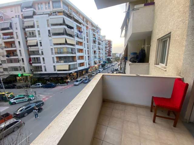 Tirane, shitet apartament Kati 2, 96 m² 105.000 Euro (unaza e re)