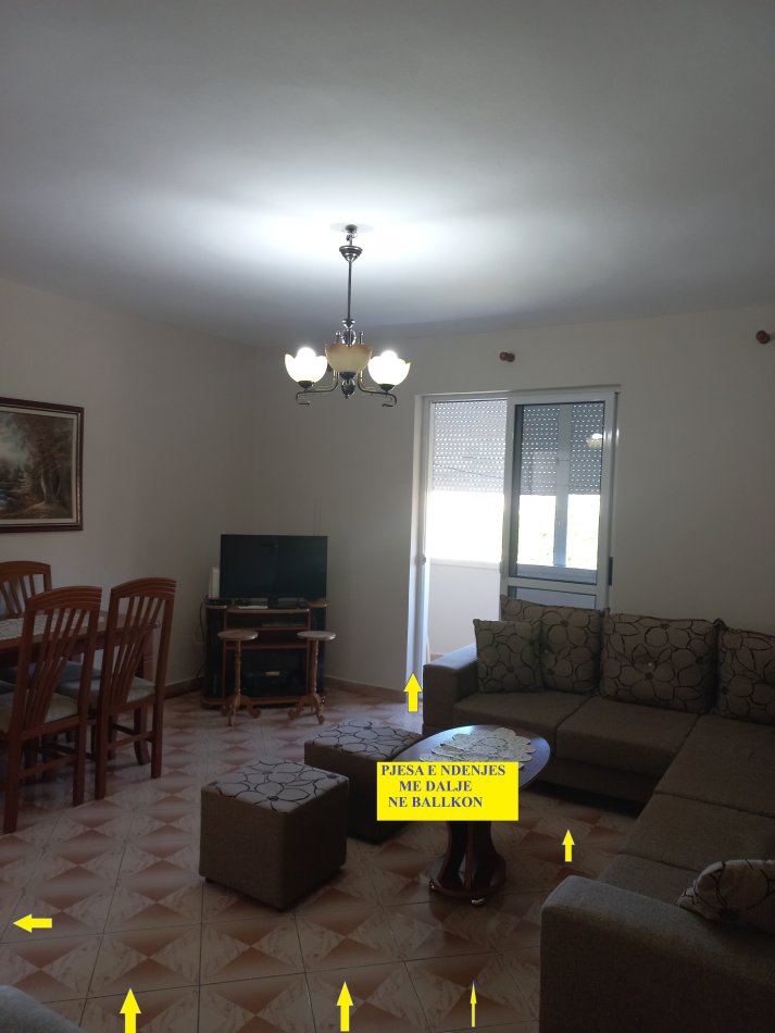 Tirane,Me Qera, Apartament i rinovuar, mobiluar, tip 2+1, kat 5, pallat ekzistues me 5-kate, qera 450€ /muaj, në blv B.Curri, buzë Lanës mbi Maternitetin e Ri "Koço Glozheni", 250m nga Ura Brrylit, 10-minut në këmbe nga qendra / Ura Elbasanit / Parlamenti, / Pazari Ri, Tiranë