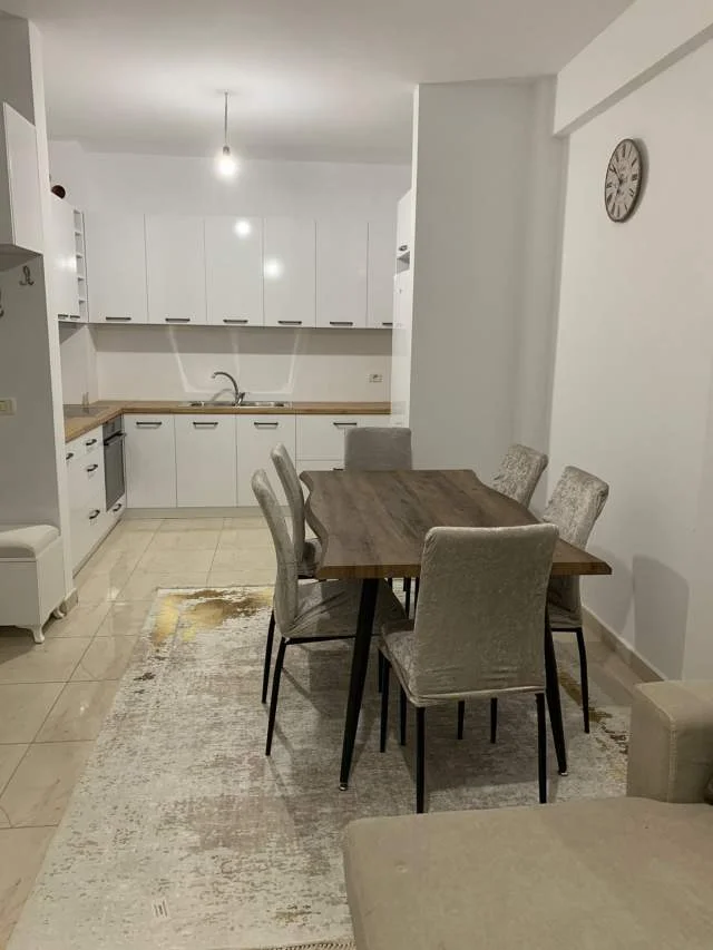 Tirane, jepet me qera apartament Kati 7, 88 m² 45.000 Leke