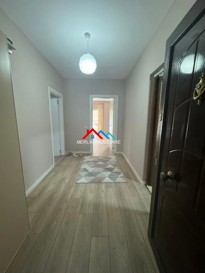 Tirane, shes apartament 2+1+Ballkon Kati 4, 100 m² 128.000 €