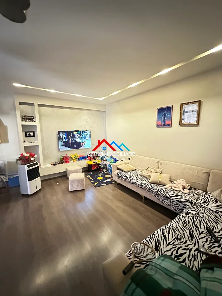 Tirane, shitet apartament 2+1+Ballkon Kati 6, 100 m² 140.000 € 