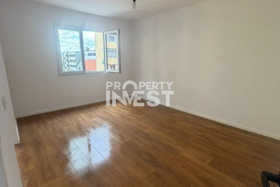 Tirane, shitet apartament 1+1 Kati 4, 54 m² 98.000 € (Porcelan)