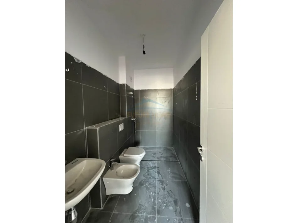 Tirane, shitet apartament 2+1+2+PARKIM , Kati 4, 108 m² 243.900 € (KOMPLEKSI ASL 2)