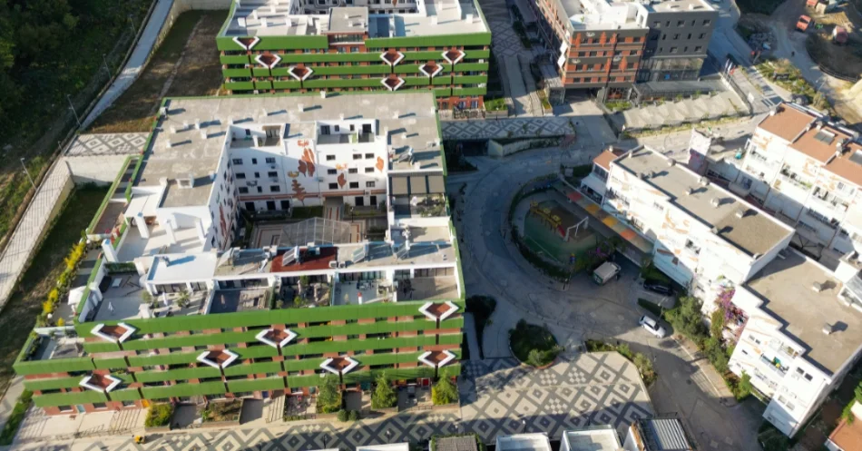 Tirane, jepet me qera apartament duplex Dublex Kati 0, 108 m² (Kodra e Diellit 2)