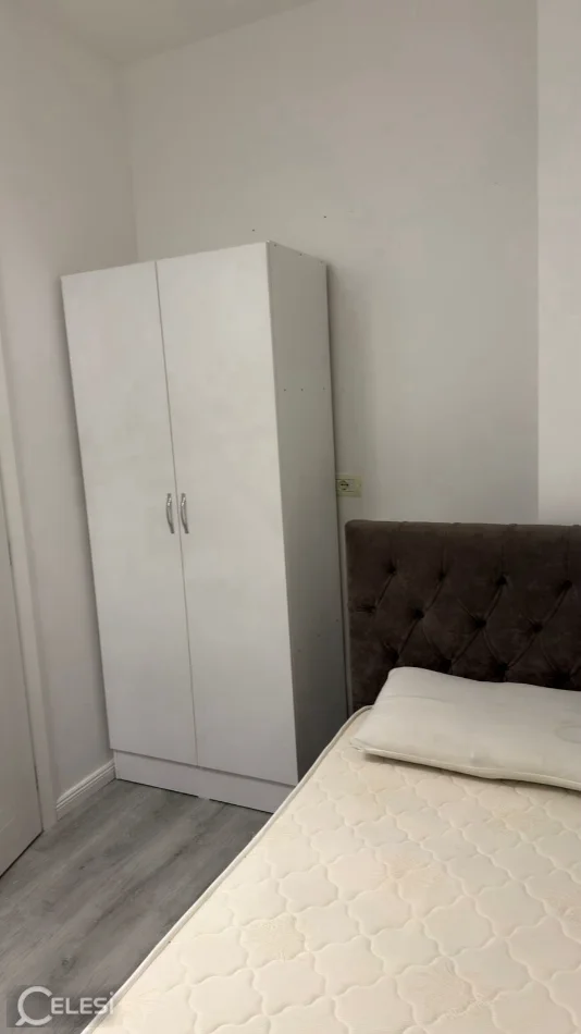 Tirane, jepet me qera apartament 2+1+Aneks+Ballkon Kati 3, 78 m² 700 € (5 MAJI)