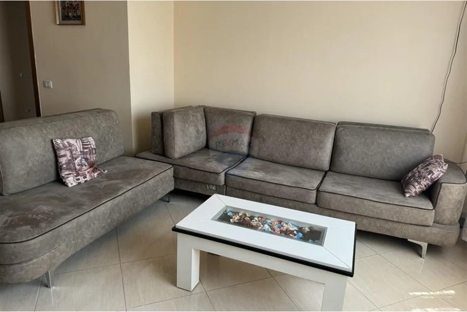 Tirane, shitet apartament 1+1 Kati 3, 72 m² 86.000 € (Fresk)