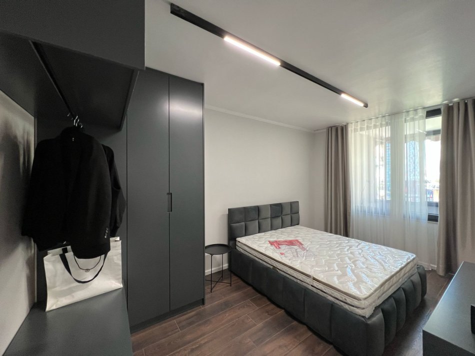 Tirane, jepet me qera apartament 1+1 Kati 9, 75 m² 800 € (PRANE LION PARK 1)