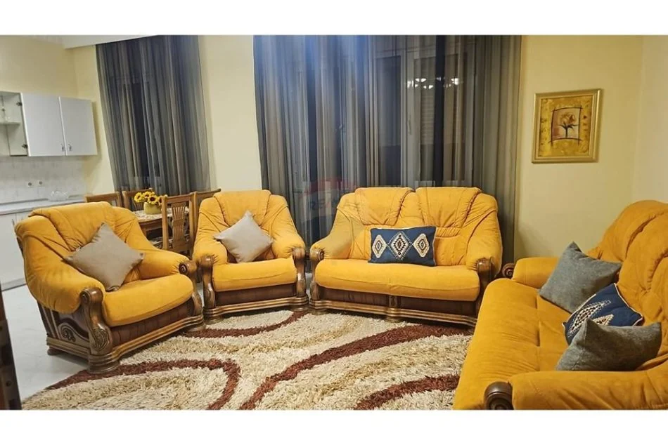 Tirane, jepet me qera apartament 2+1 Kati 2, 120 m² 600 € (Kodra e Priftit, Porcelan)