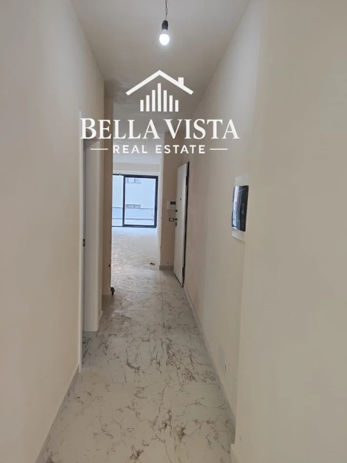 Vlore, shitet apartament 2+1 Kati 3, 135 m² 1800€ m² (Vlore - Skele)