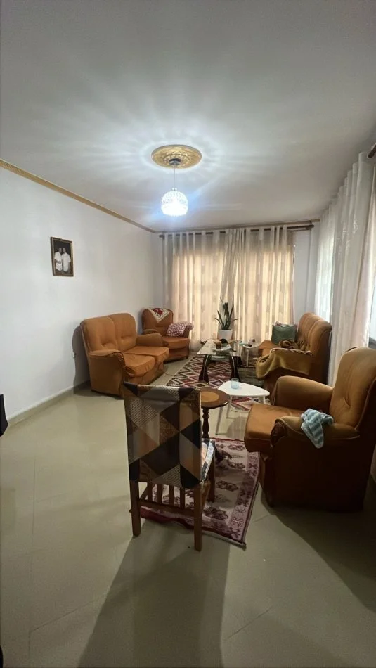 Tirane, shitet apartament 2+1 Kati 2, 95 m² 115.000 € (Casa Italia)