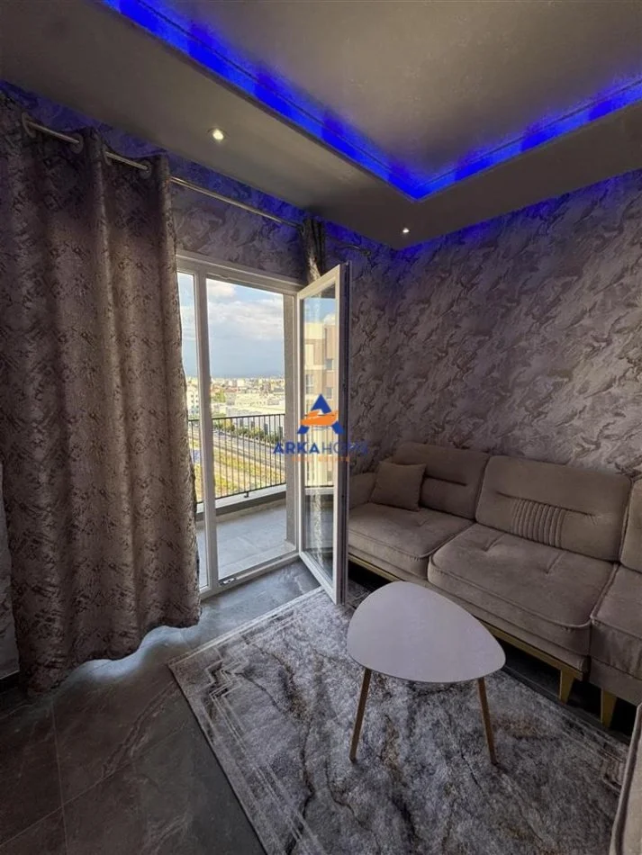 Tirane, jepet me qera apartament 1+1+Ballkon Kati 8, 85 m² 500 € 