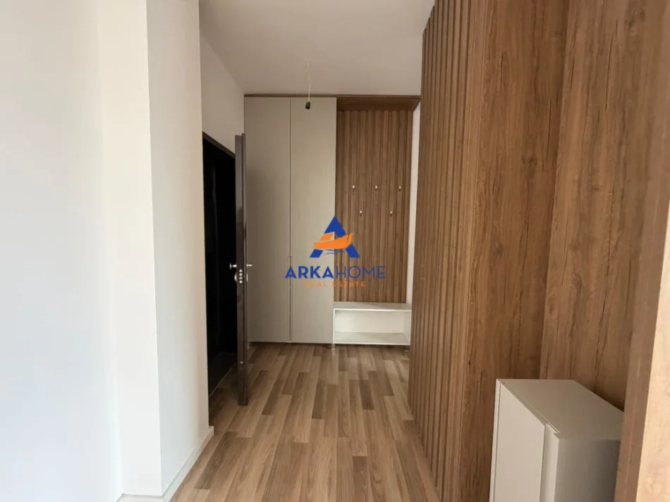 Vlore, shitet apartament+verande | Penthouse 2+1 Kati 10, 106 m² 199.999 € (VLORE)