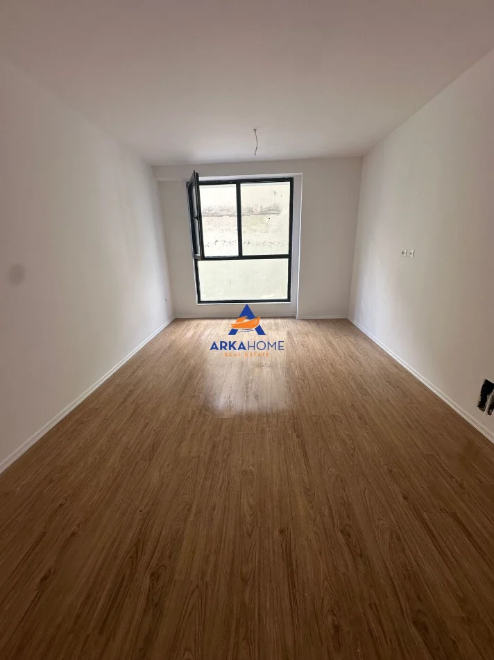 Tirane, jepet me qera apartament 1+1 Kati 1, 68 m² 550 €