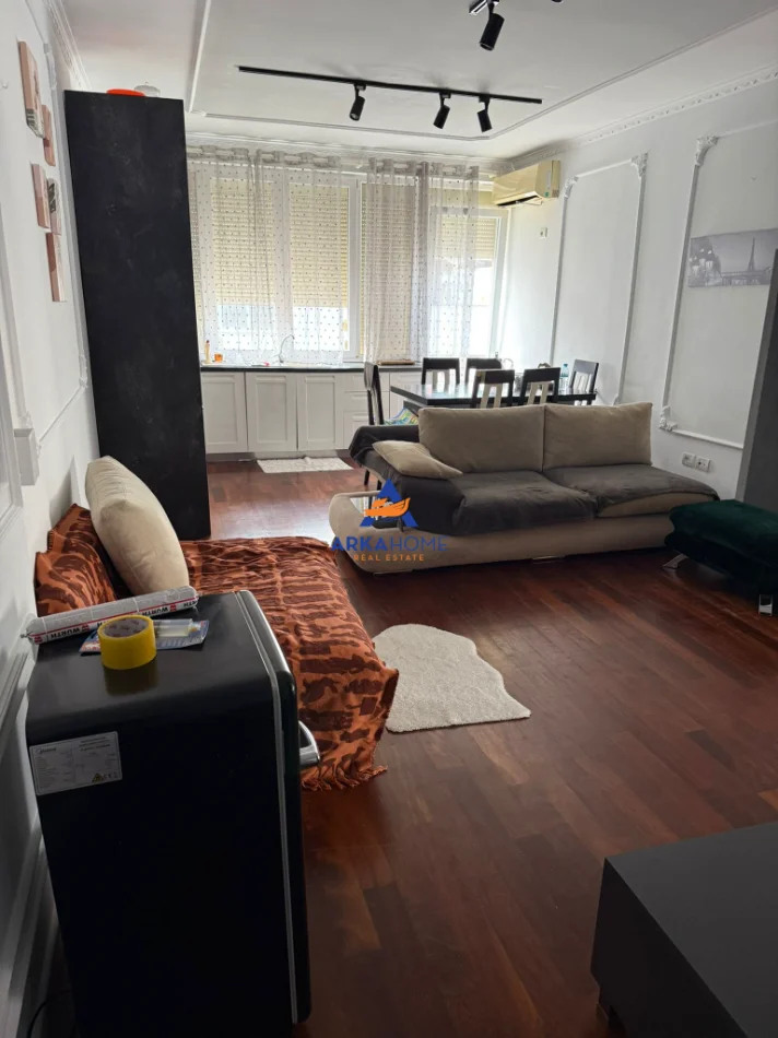 Tirane, shitet apartament 2+1+Ballkon Kati 5, 103 m² 160.000 € 