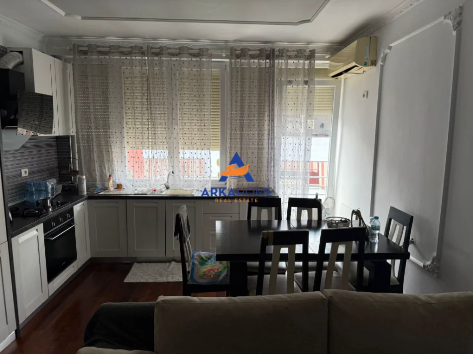 Tirane, shitet apartament 2+1+Ballkon Kati 5, 103 m² 160.000 € 